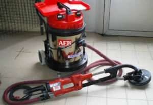 Location Ponceuse multi-têtes avec aspirateur