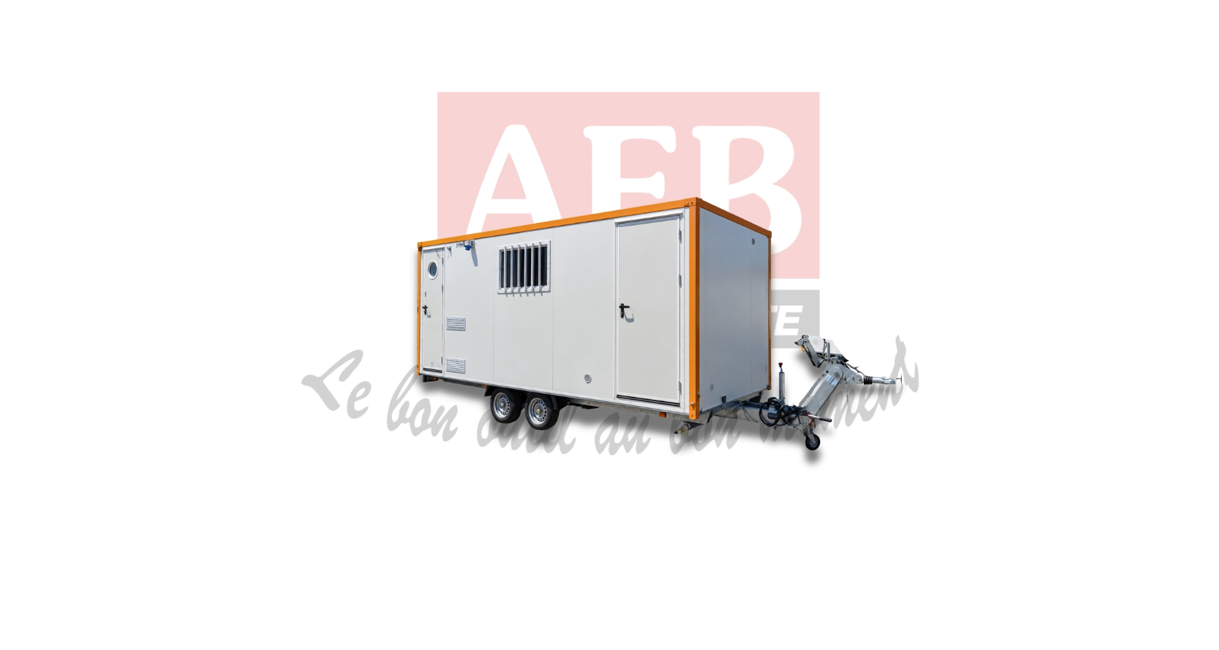 Abri sur roues 4,90 x 2,20 m avec réfectoire, sanitaire, vestiaire, lanternaux, 1 wc autonome*, 1 réchaud gaz, 1 table, 2 bancs, 6 personnes. (dont Abri avec panneaux solaires). – Avec timon