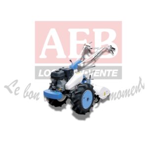 Motoculteur en labour